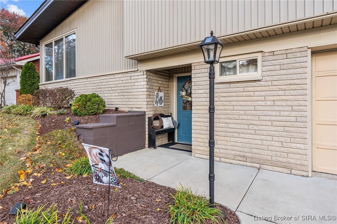 2424 Stover Drive New Albany, IN 47150 - Photo 1 of 40