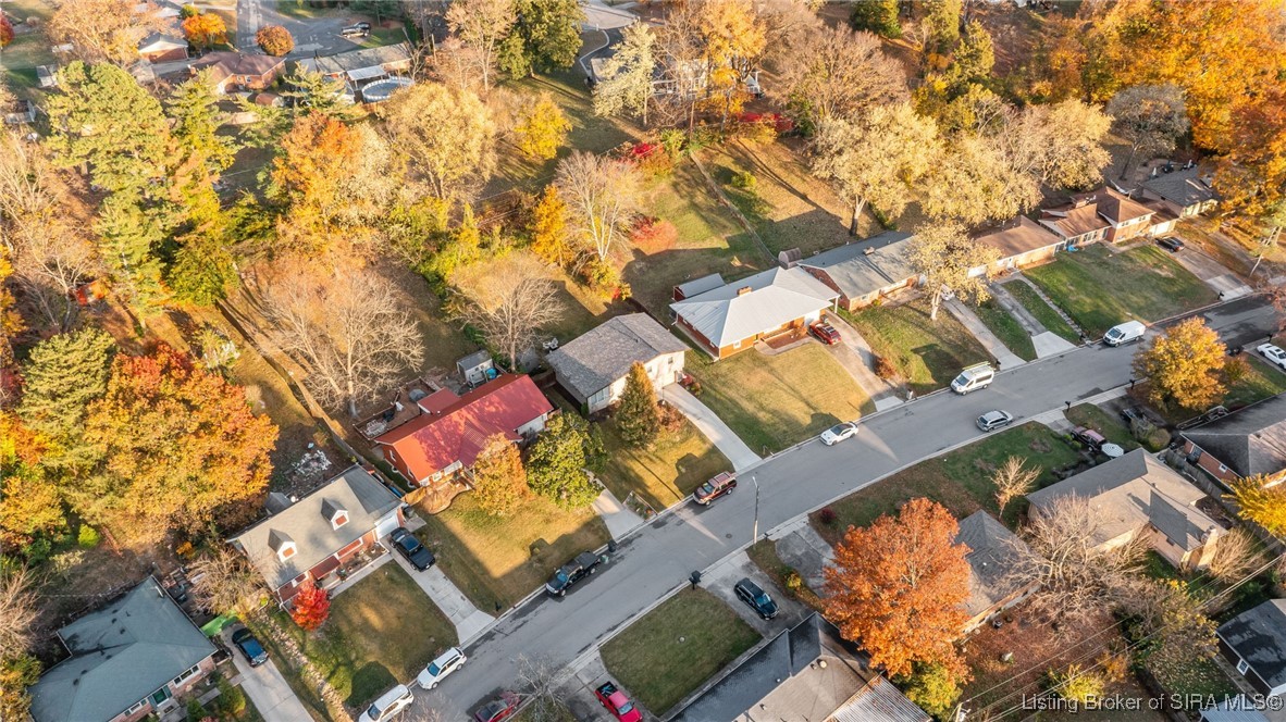 2424 Stover Drive New Albany, IN 47150 - Photo 2 of 40
