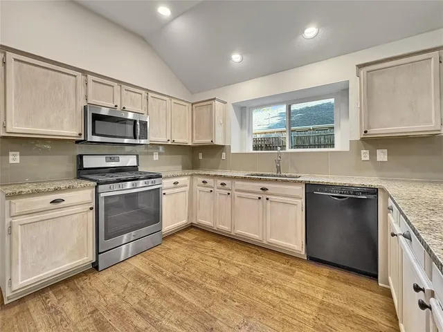 $375,000 | 806 Glenwood Court, McKinney, TX 75071