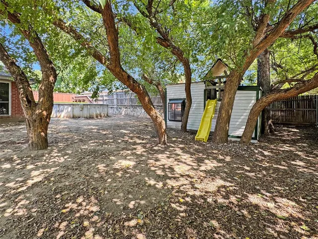 $375,000 | 806 Glenwood Court, McKinney, TX 75071