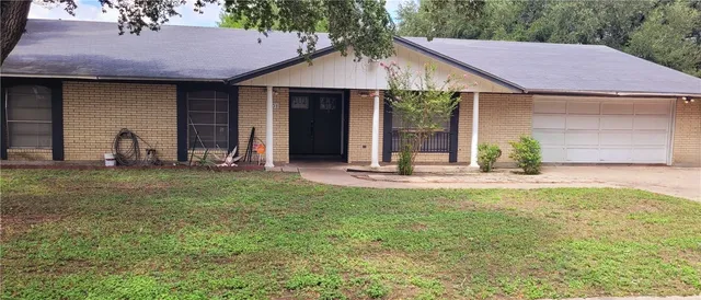 $270,000 | 1101 Jefferson Street, Alice, TX 78332
