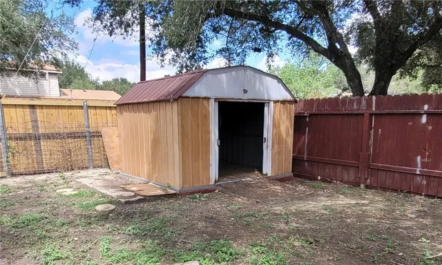 $270,000 | 1101 Jefferson Street, Alice, TX 78332