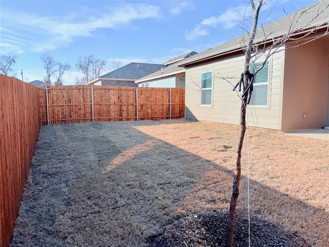 $2,600 | 3410 Tomahawk, Sherman, TX 75090
