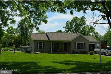 18211 Manor Church Road Boonsboro, MD 21713 - Photo 4 of 9 Exterior (General)