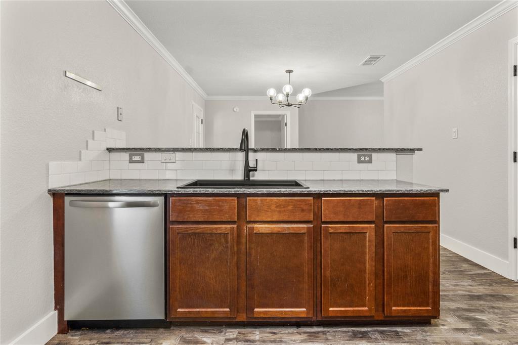 2040 Comal Street Waco, TX 76708 - Photo 13 of 39