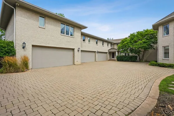 $2,495,000 | 1877 Banbury Road, Inverness, IL 60067