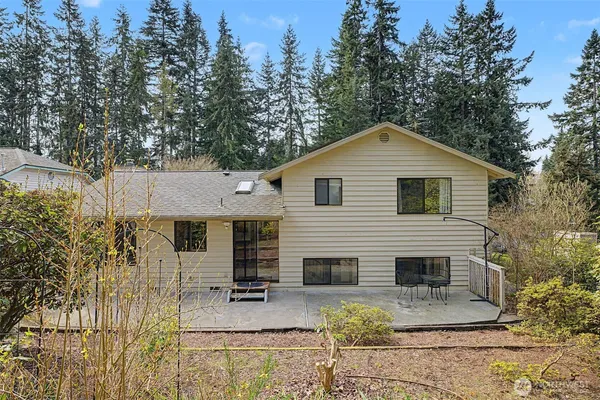 a view of house and outdoor space