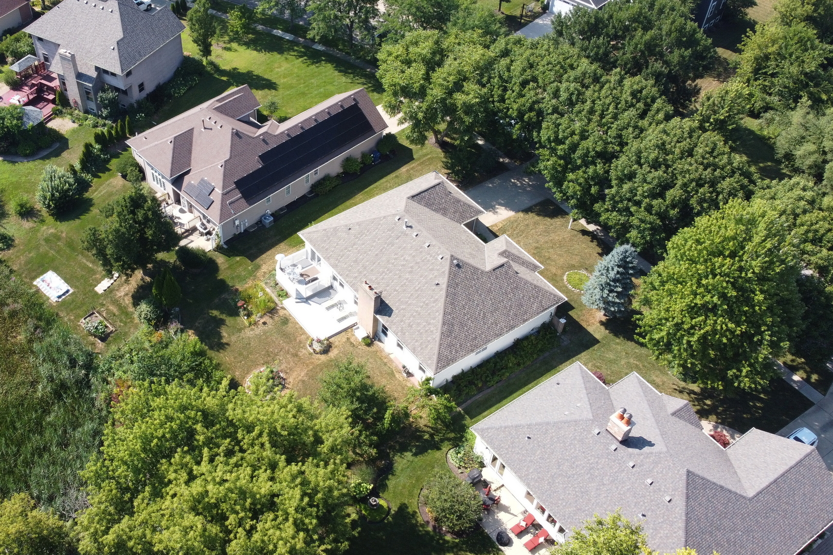 1075 Suffolk Court Gurnee, IL 60031 - Photo 44 of 51 an aerial view of house with yard
