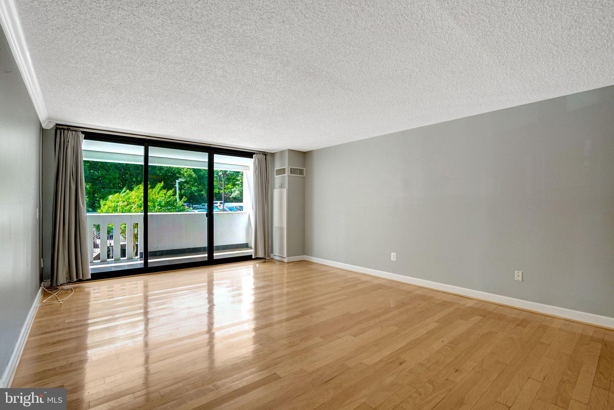 6101 Edsall Road, Unit 302 Alexandria, VA 22304 - Photo 5 of 54