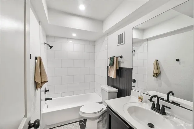 $249,900 | 206 East Dominion Drive, Harlingen, TX 78550