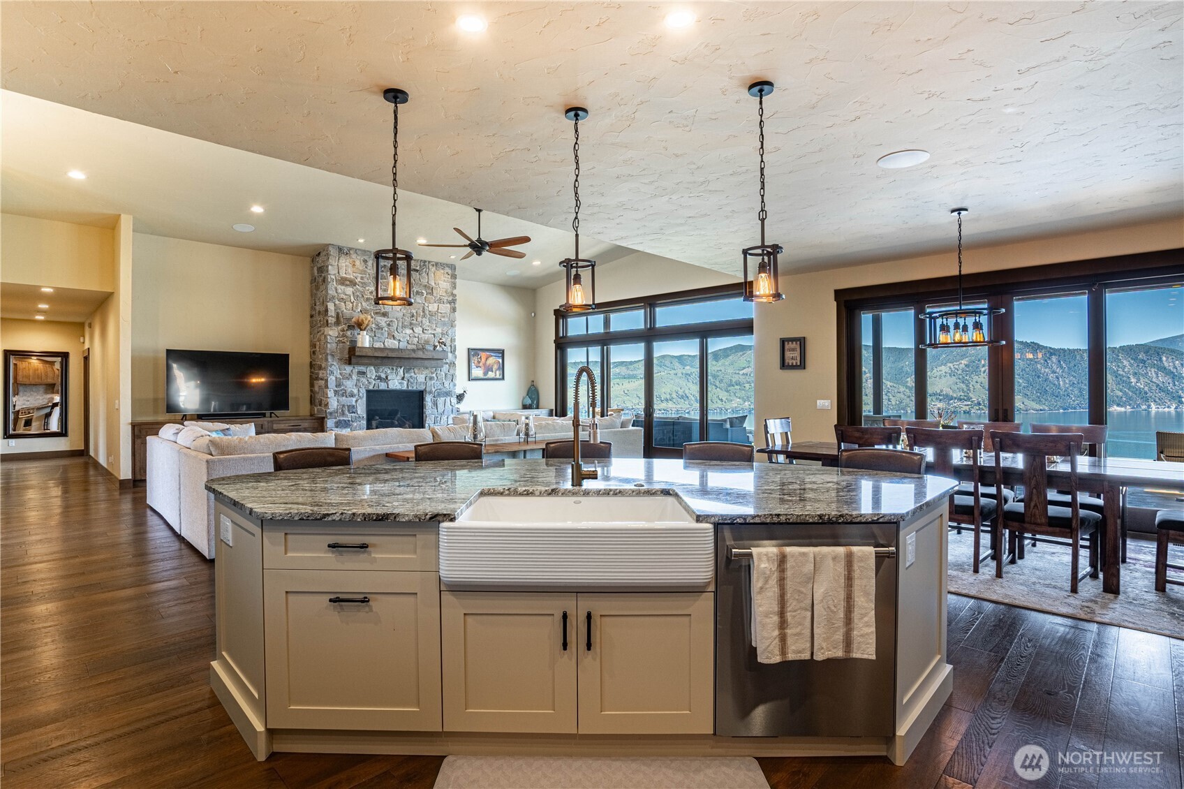 219 Corkscrew Lane Manson, WA 98831 - Photo 12 of 40