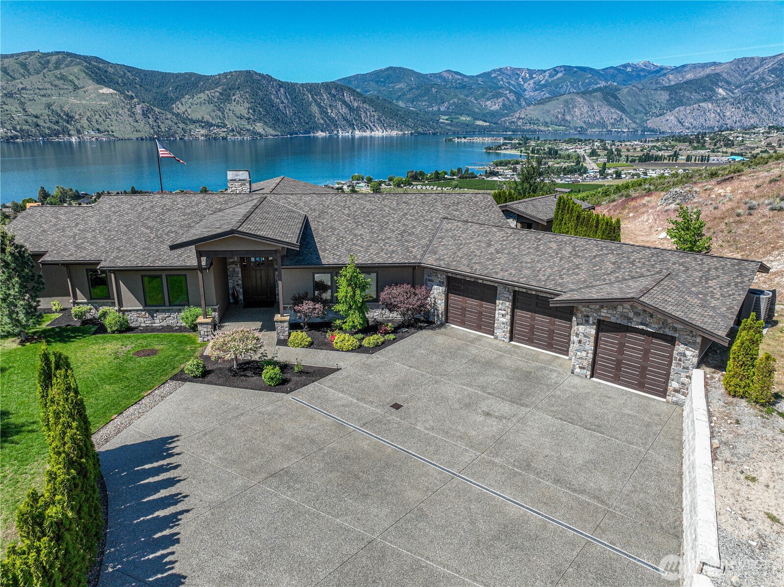 219 Corkscrew Lane Manson, WA 98831 - Photo 2 of 40