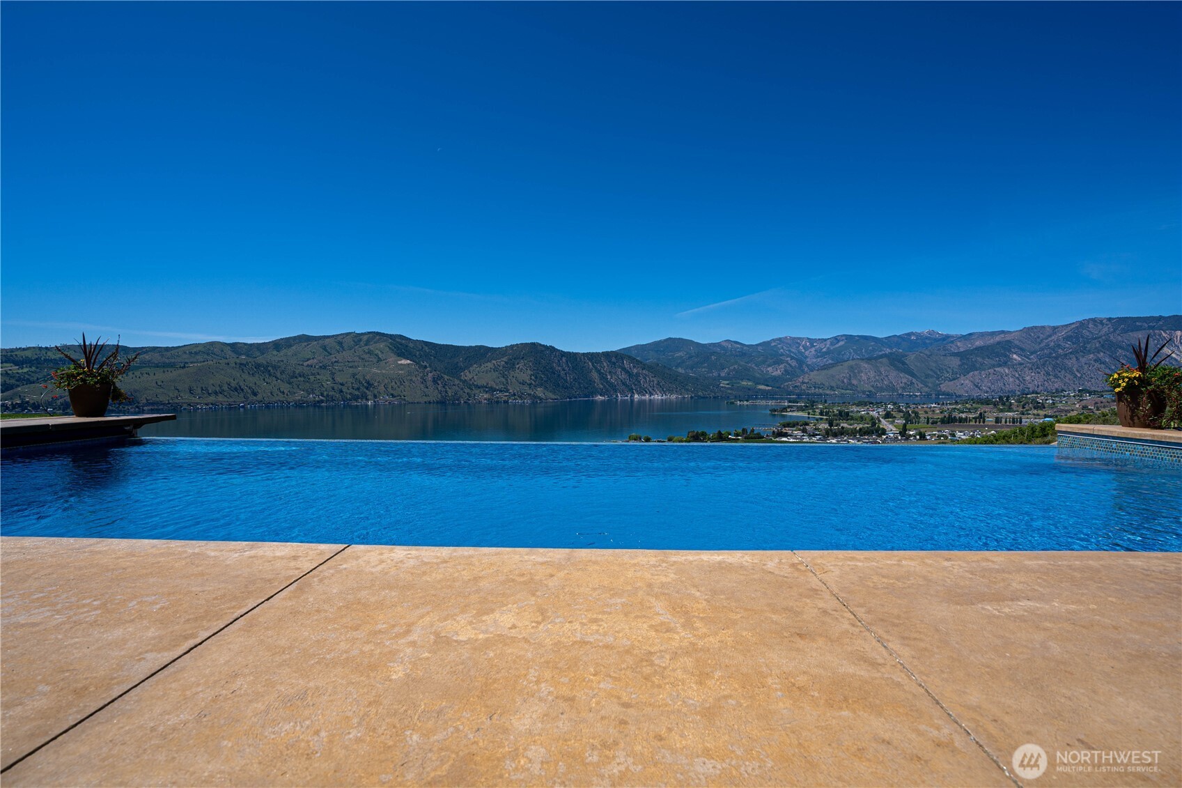 219 Corkscrew Lane Manson, WA 98831 - Photo 4 of 40