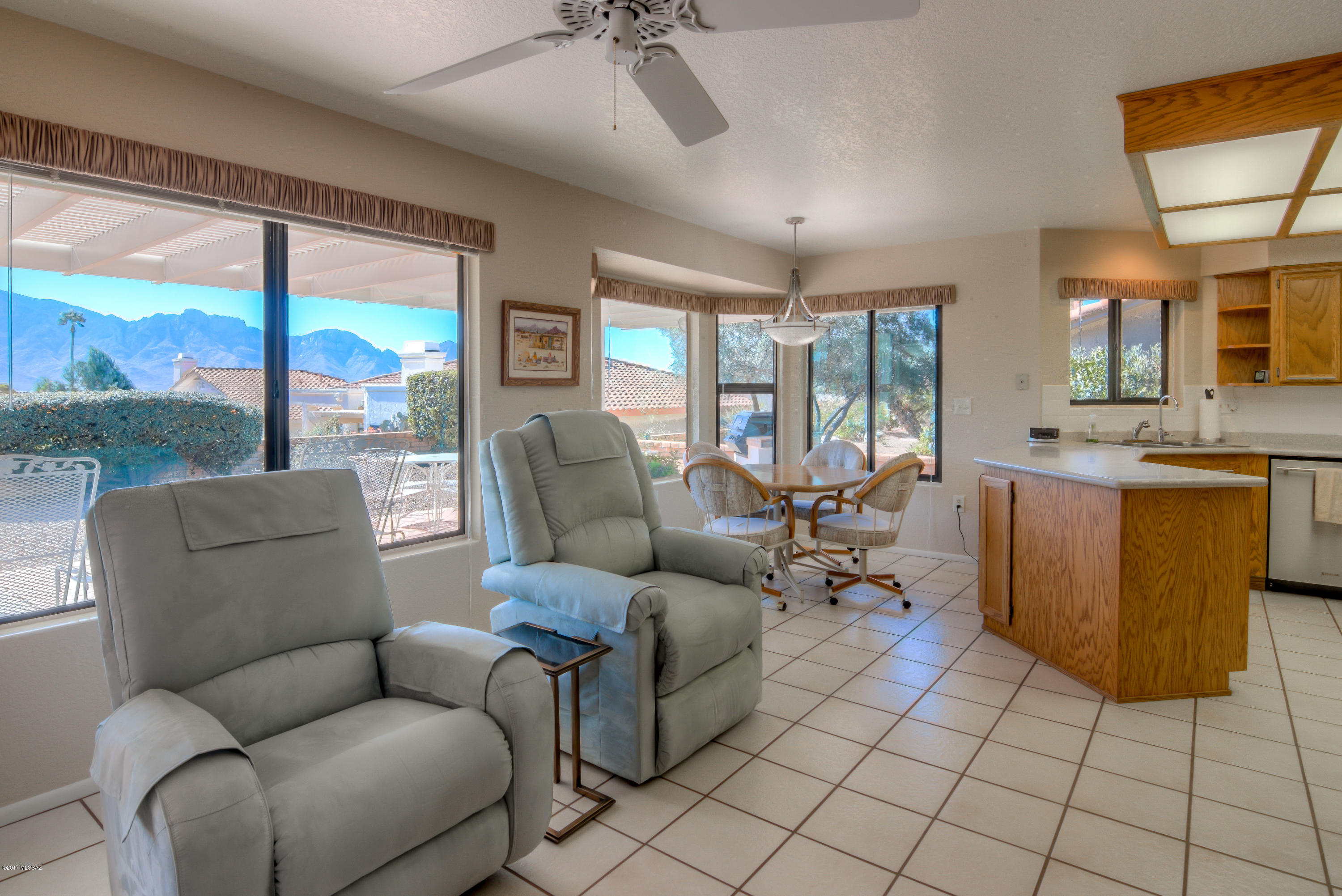 1420 East Bright Angel Drive Oro Valley, AZ 85755 - Photo 5 of 37