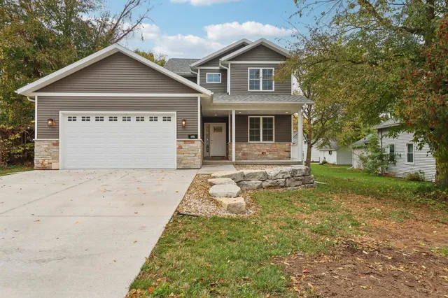 $459,000 | 127 East Franklin Street, Portage, WI 53901