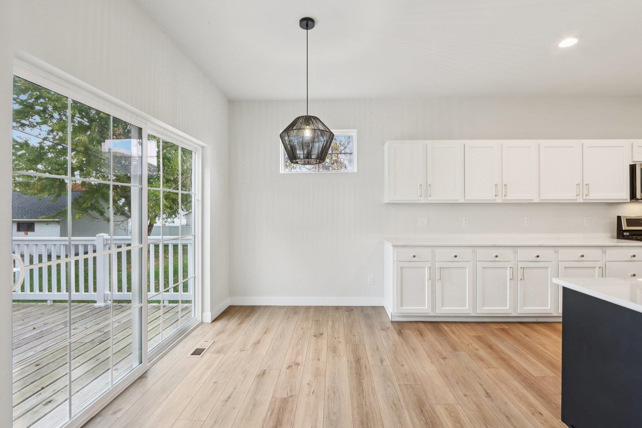 127 East Franklin Street Portage, WI 53901 - Photo 13 of 68