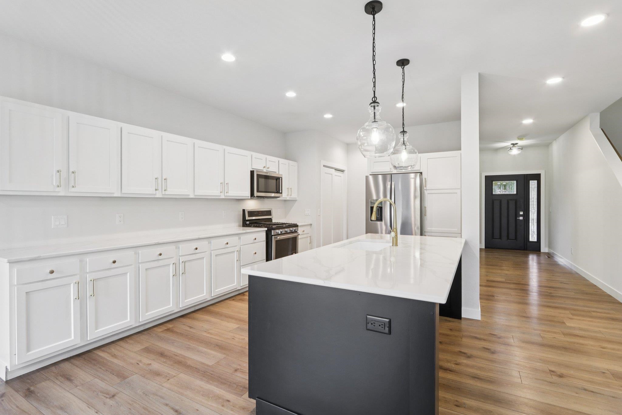 127 East Franklin Street Portage, WI 53901 - Photo 14 of 68