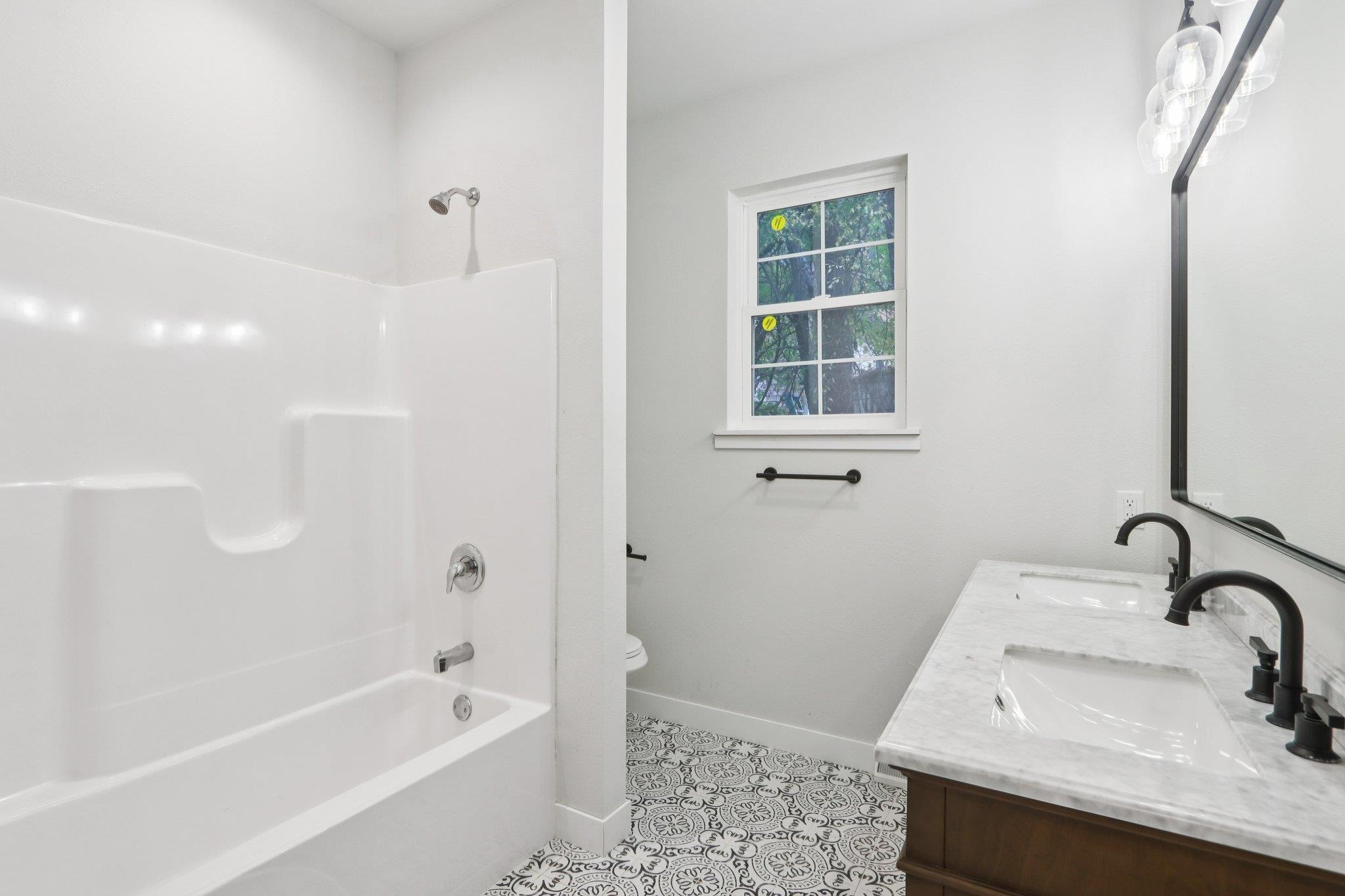 127 East Franklin Street Portage, WI 53901 - Photo 23 of 68