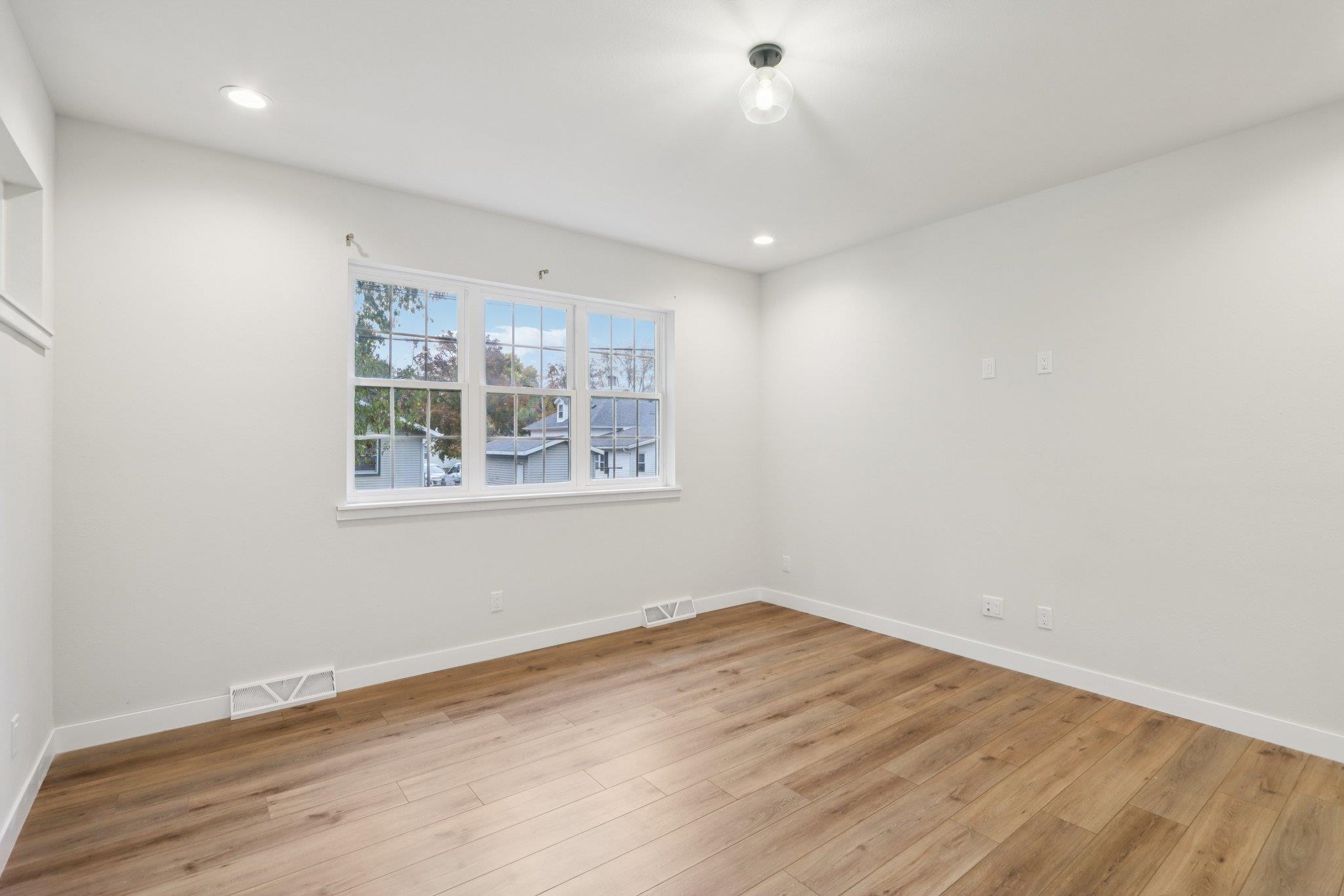 127 East Franklin Street Portage, WI 53901 - Photo 29 of 68