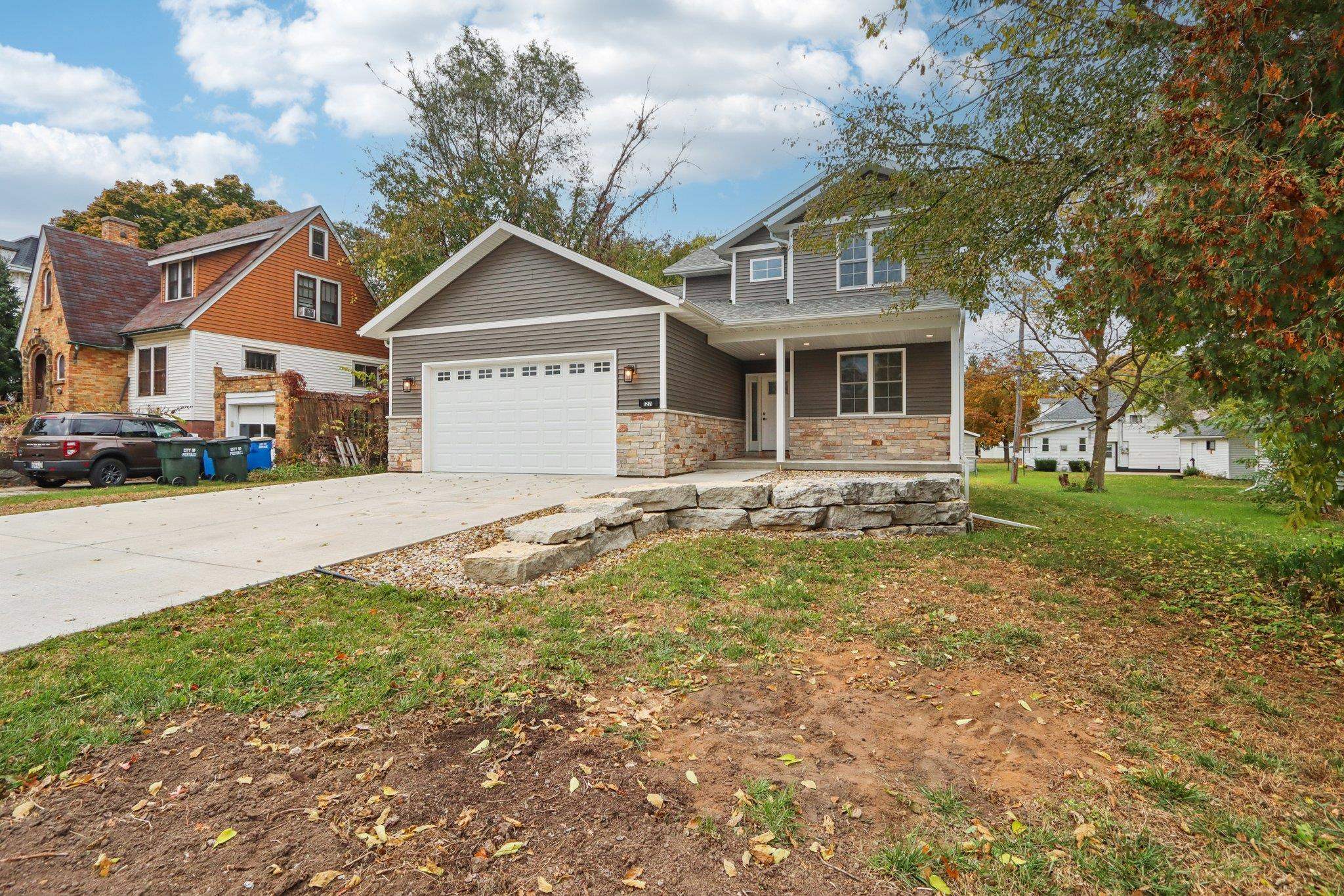 127 East Franklin Street Portage, WI 53901 - Photo 3 of 68