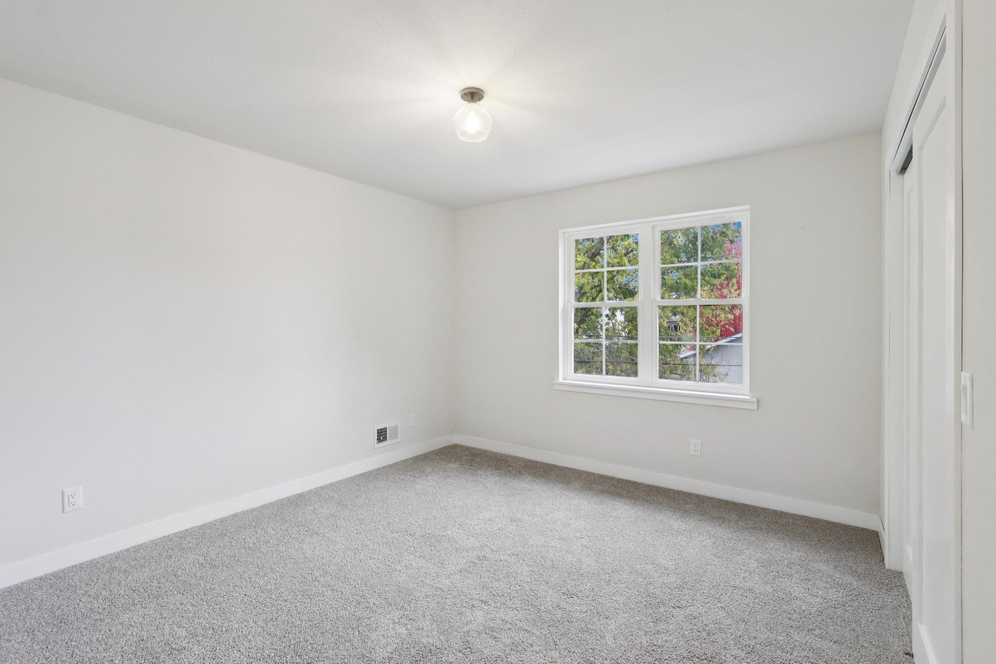 127 East Franklin Street Portage, WI 53901 - Photo 36 of 68