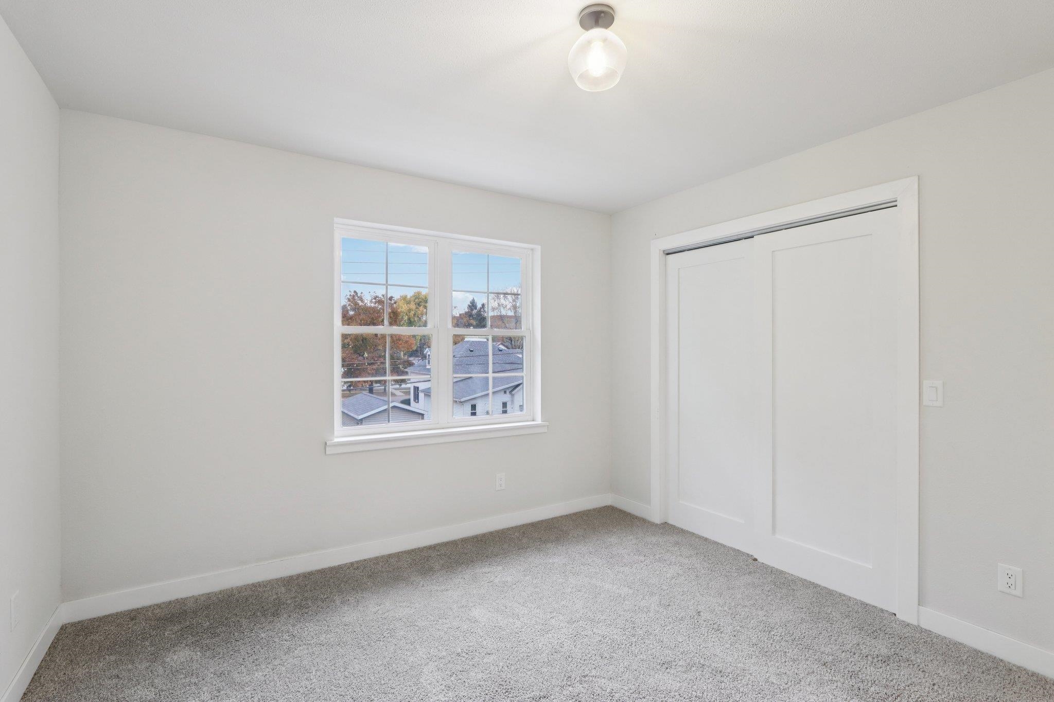 127 East Franklin Street Portage, WI 53901 - Photo 37 of 68