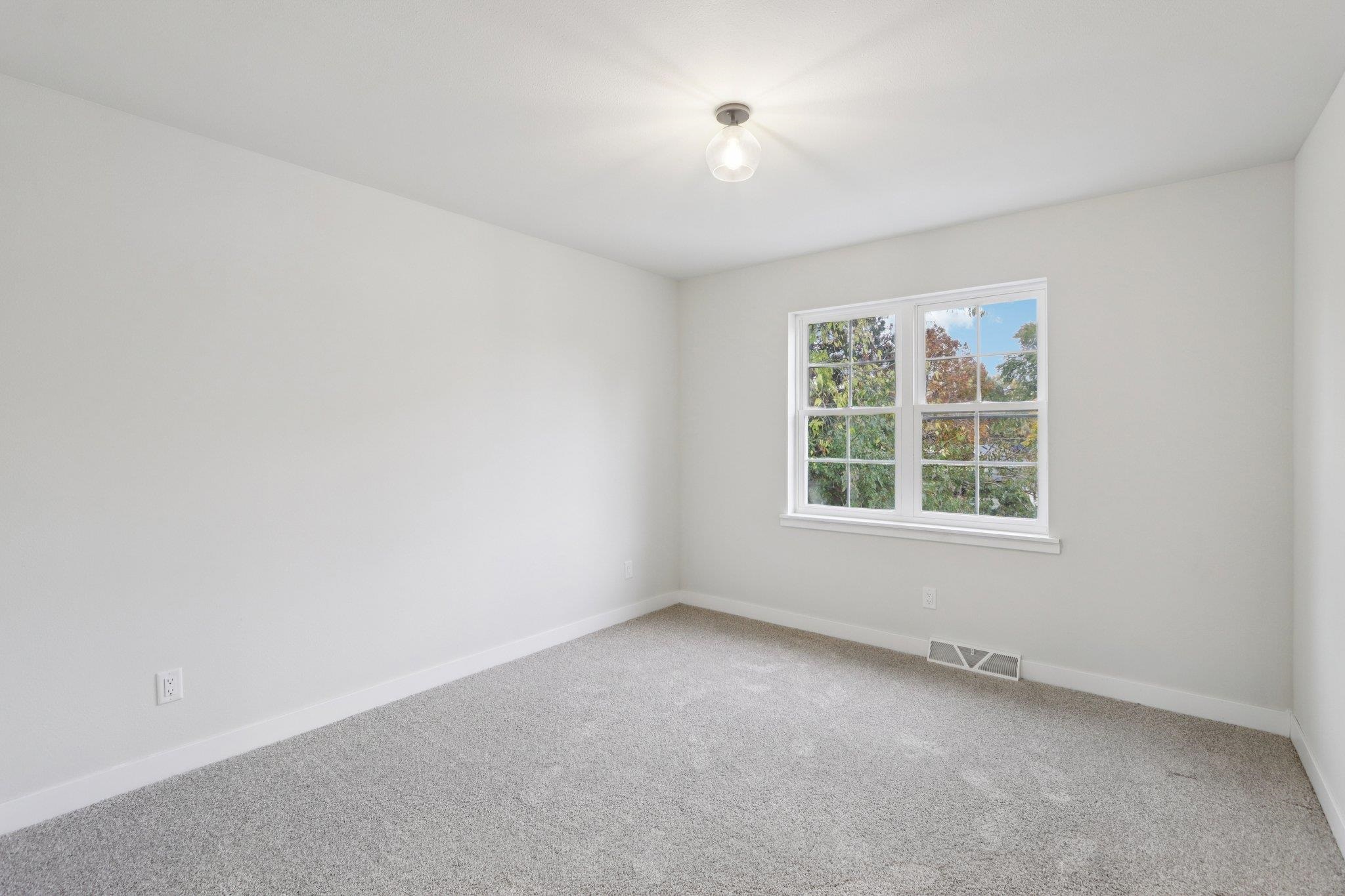 127 East Franklin Street Portage, WI 53901 - Photo 43 of 68