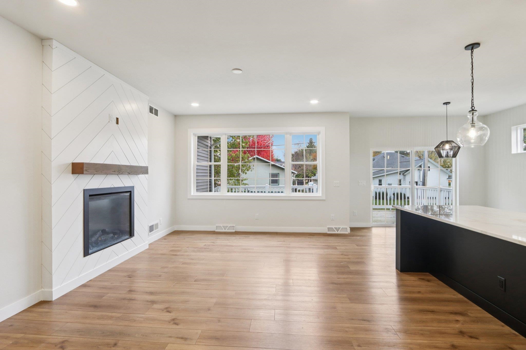 127 East Franklin Street Portage, WI 53901 - Photo 8 of 68