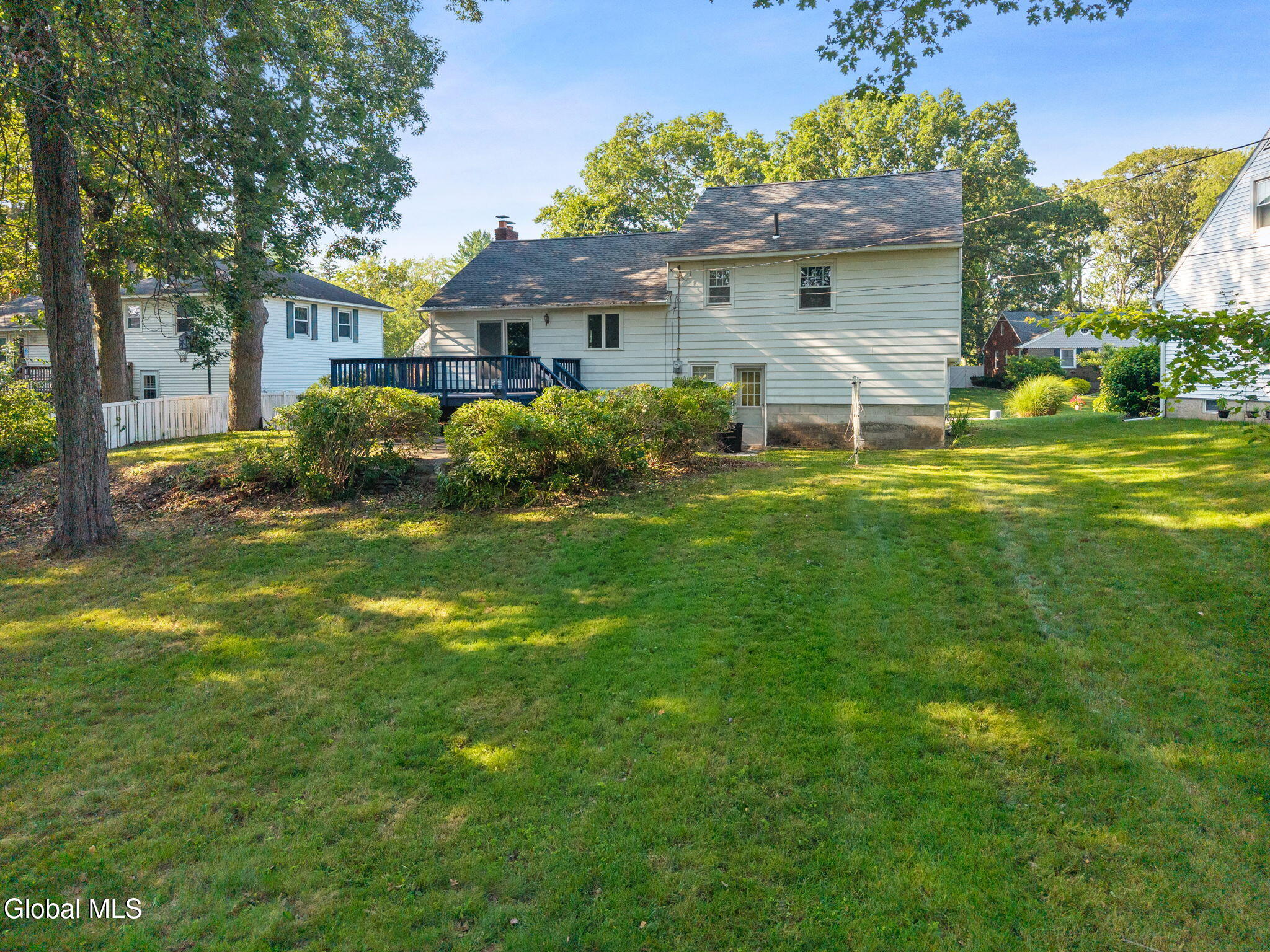 63 Miles Standish Road Rotterdam, NY 12306 - Photo 39 of 48 42-63MilesStandishRd_42