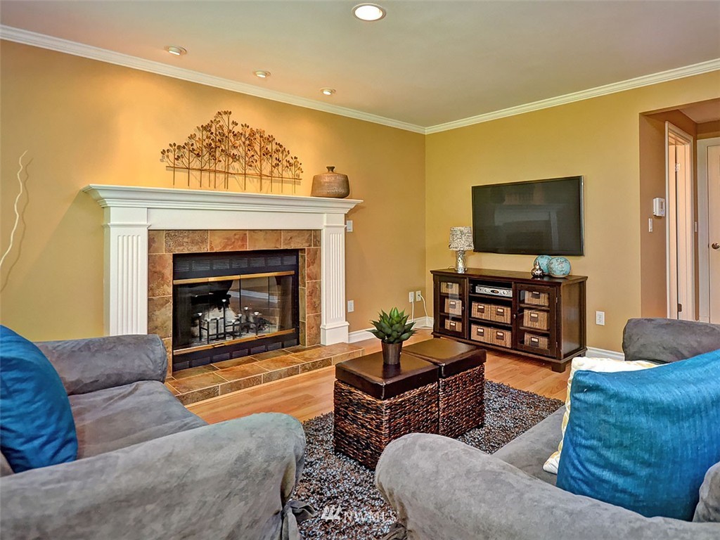 612 213th Street Southwest Bothell, WA 98021 - Photo 12 of 25