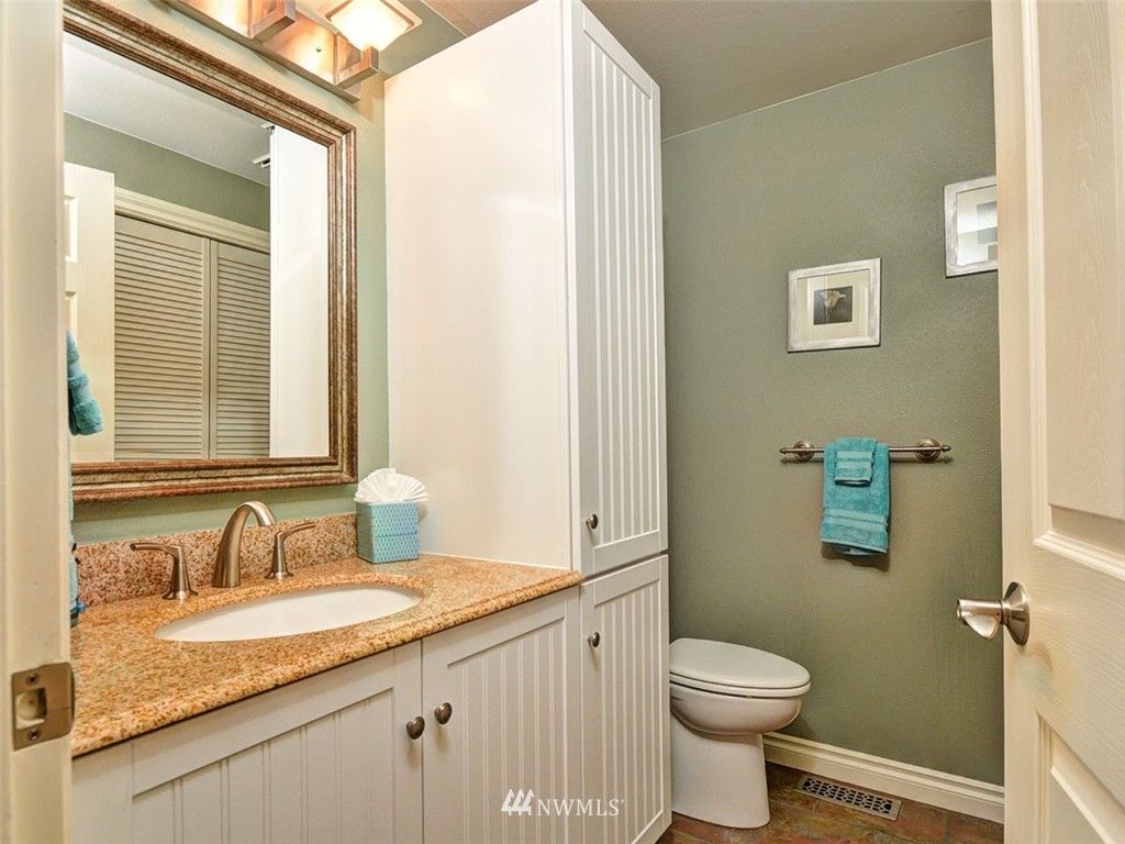 612 213th Street Southwest Bothell, WA 98021 - Photo 13 of 25