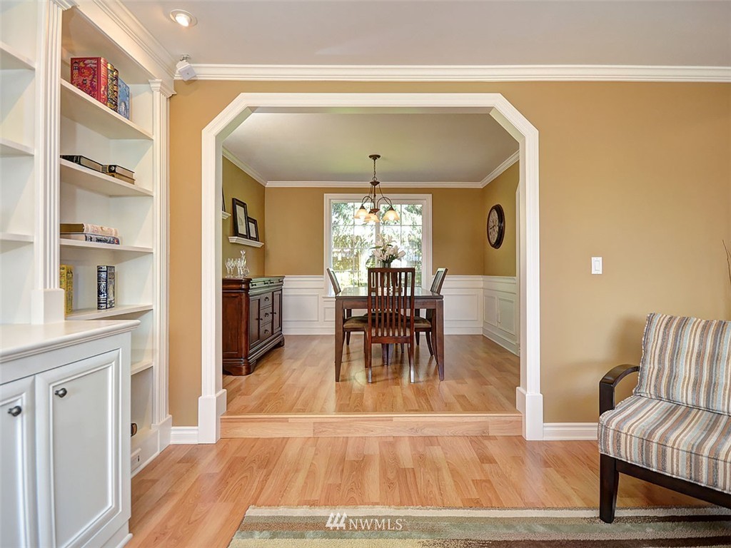 612 213th Street Southwest Bothell, WA 98021 - Photo 5 of 25