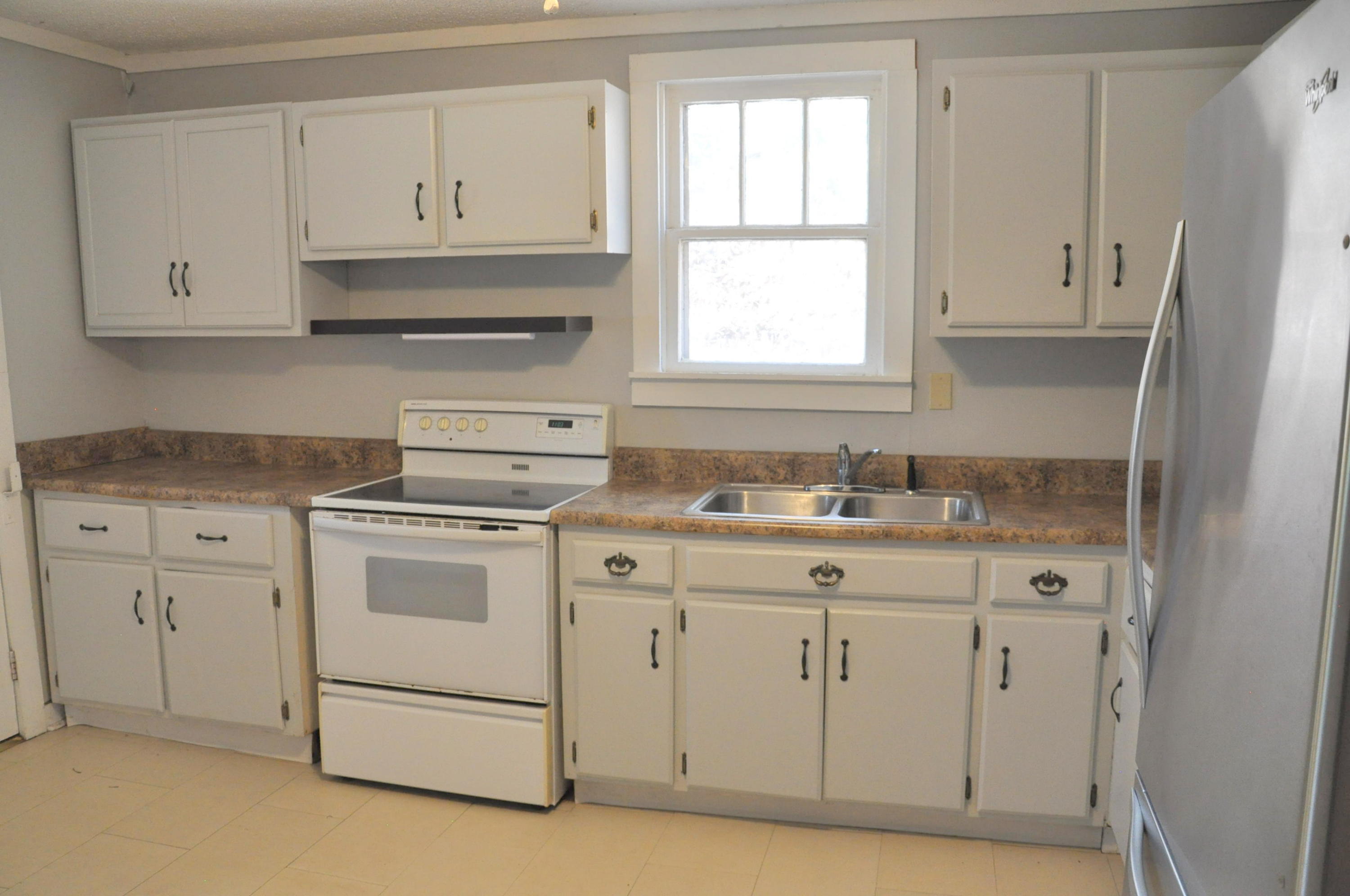 504 Stringer Street Chattanooga, TN 37405 - Photo 9 of 22 Kitchen