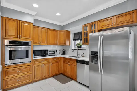 $750,000 | 1503 Northeast 18th Avenue, Fort Lauderdale, FL 33304