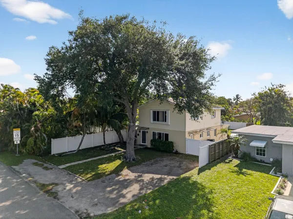 $750,000 | 1503 Northeast 18th Avenue, Fort Lauderdale, FL 33304