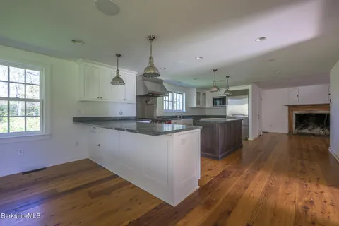 $2,150,000 | 304 Hickey Hill Road, Sheffield, MA 01257