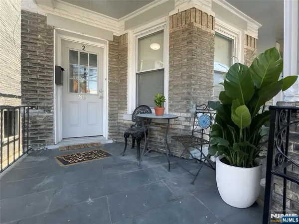 a view of outdoor space yard and porch