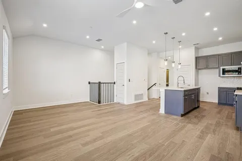 $549,999 | 200 West 56th Street, Unit 8102, Austin, TX 78751