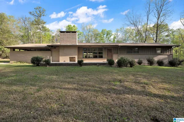 $305,000 | 2595 Skyline Drive, Warrior, AL 35180