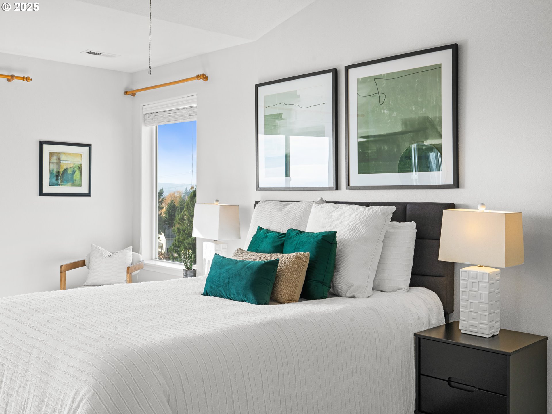 13622 Southwest Crestline Court Tigard, OR 97224 - Photo 12 of 32 a bedroom with bed and window