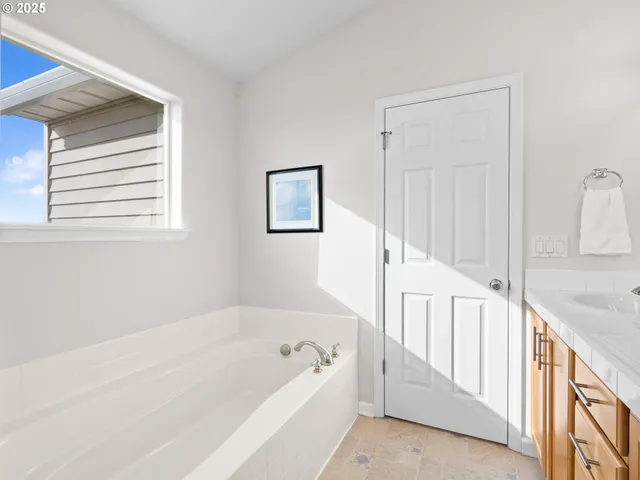 $529,900 | 13622 Southwest Crestline Court, Tigard, OR 97224