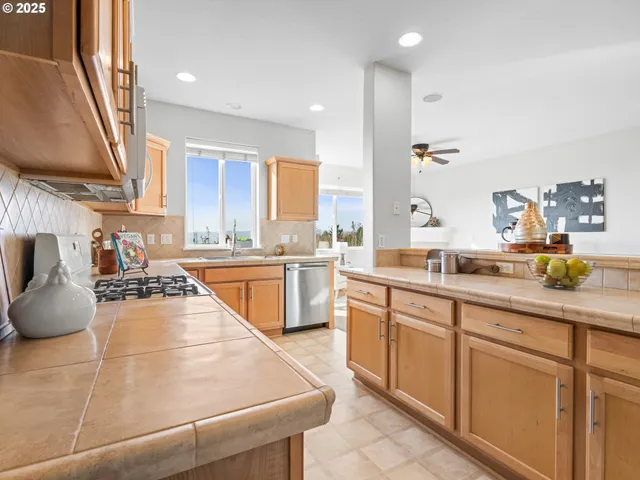 $529,900 | 13622 Southwest Crestline Court, Tigard, OR 97224