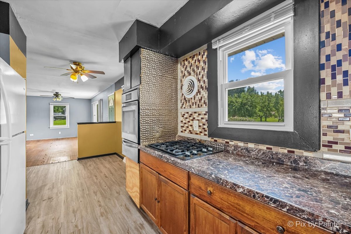 239 Vista Road Lake Zurich, IL 60047 - Photo 9 of 28 Gallery Image 9