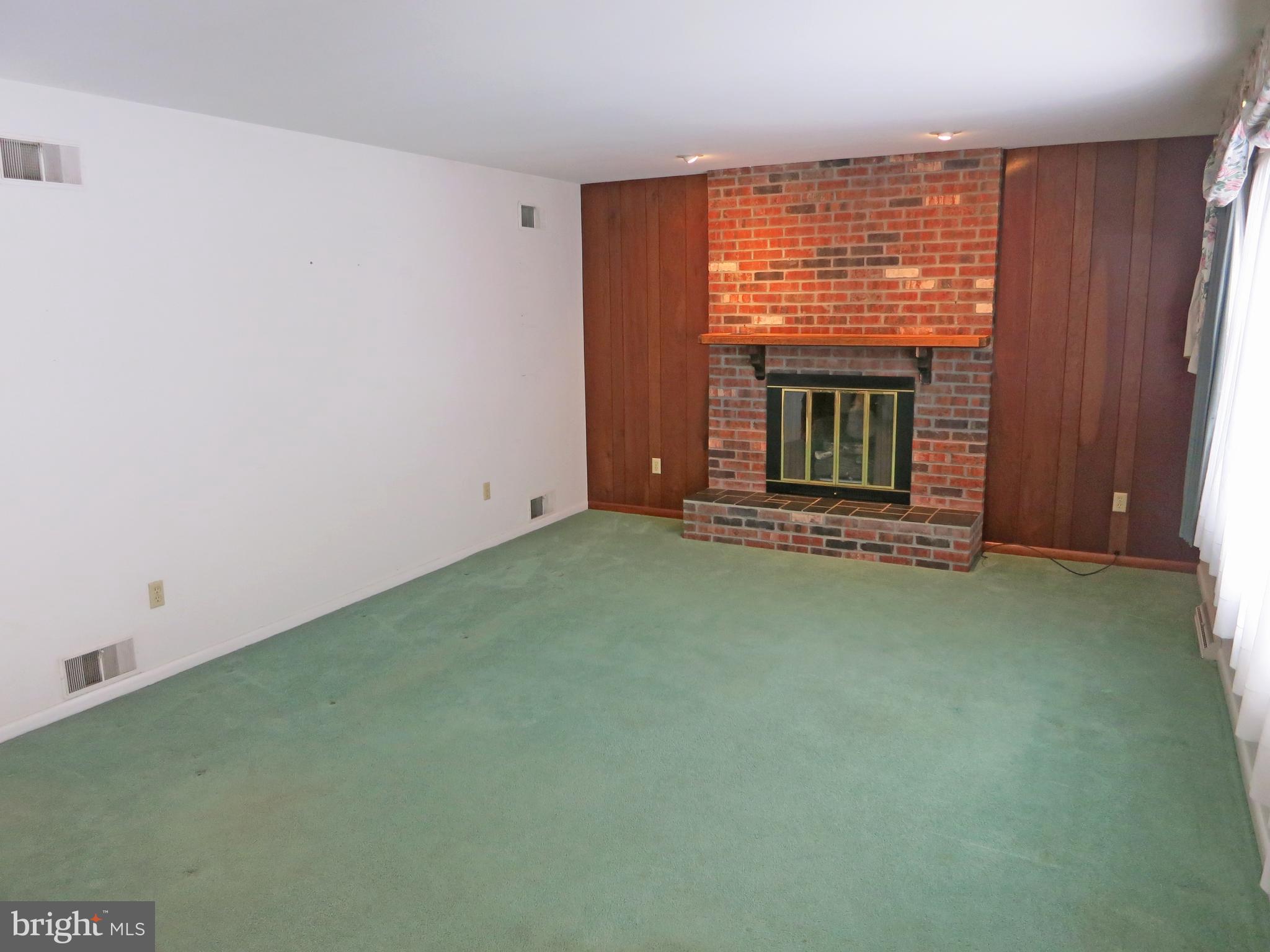 2020 Hill Road Reading, PA 19602 - Photo 5 of 15