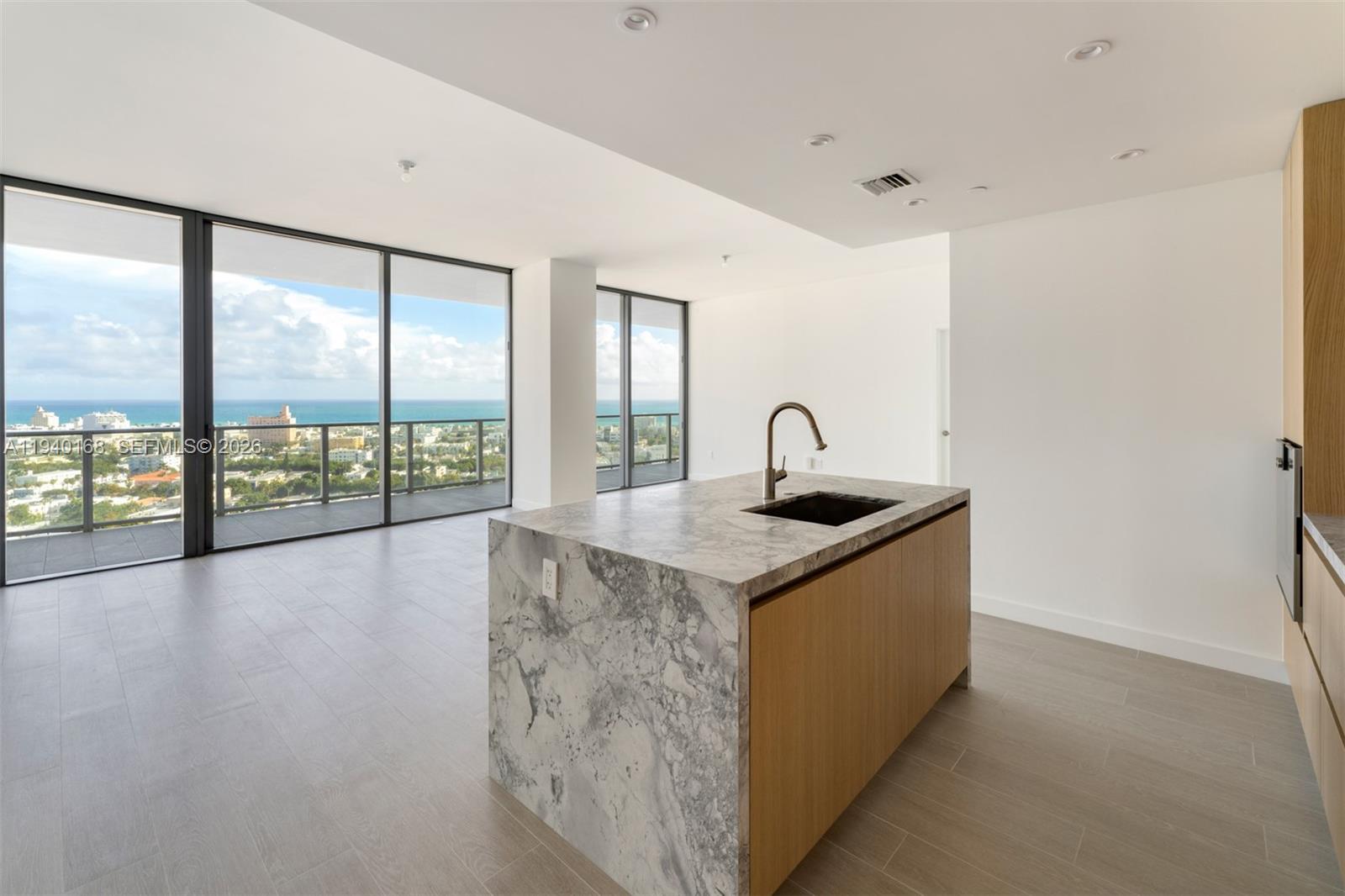 500 Alton Road, Unit 2207 Miami Beach, FL 33139 - Photo 3 of 16