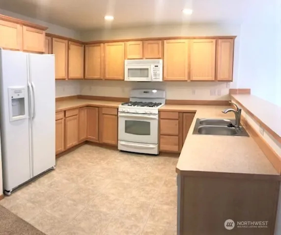 $3,200 | 3229 135th Place Southeast, Mill Creek, WA 98012