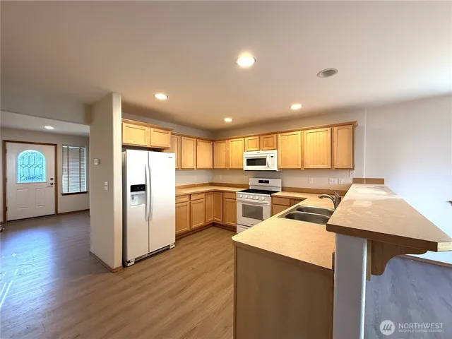 $2,995 | 3229 135th Place Southeast, Mill Creek, WA 98012