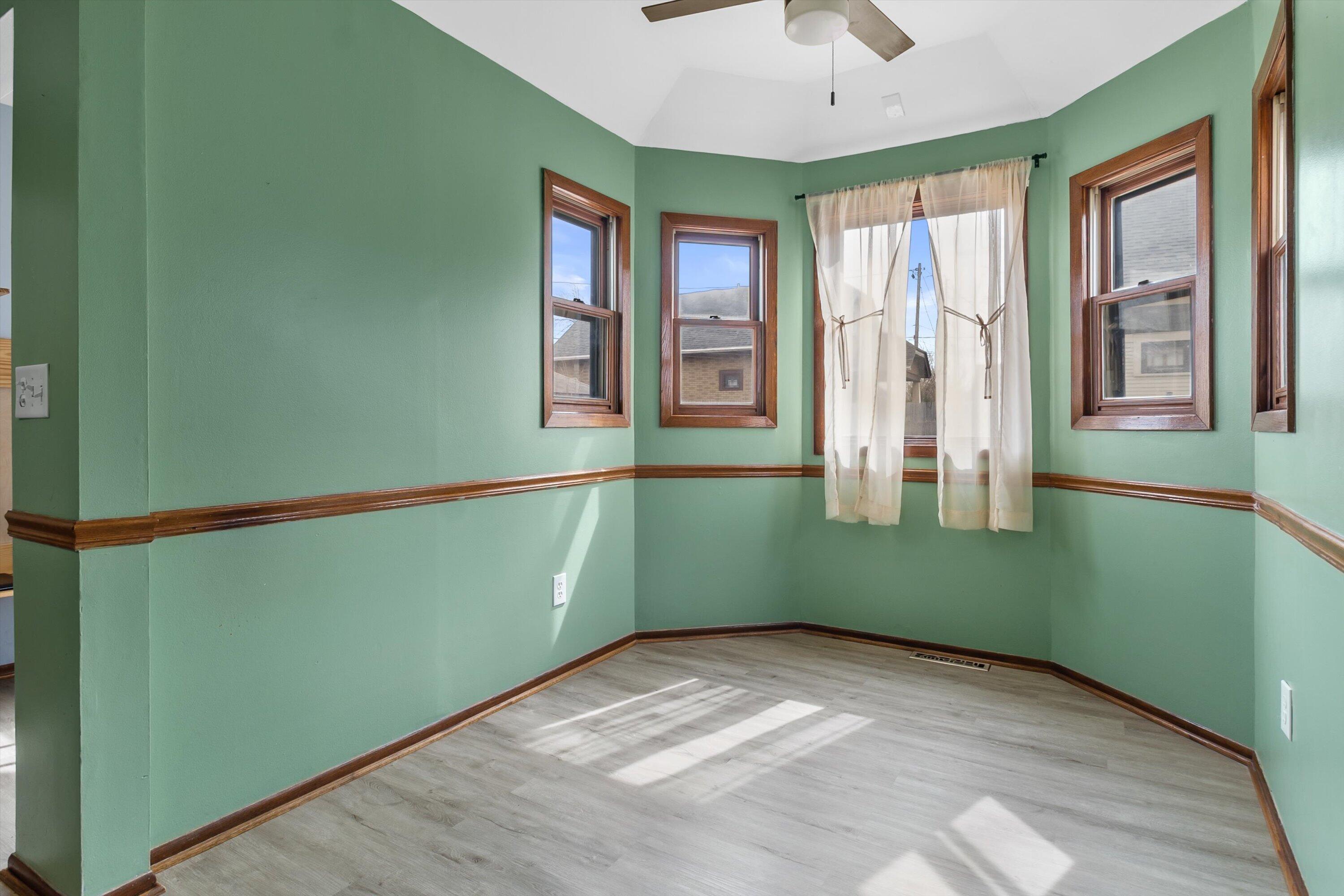 162 North 74th Street Milwaukee, WI 53213 - Photo 12 of 31 16-E6A6487