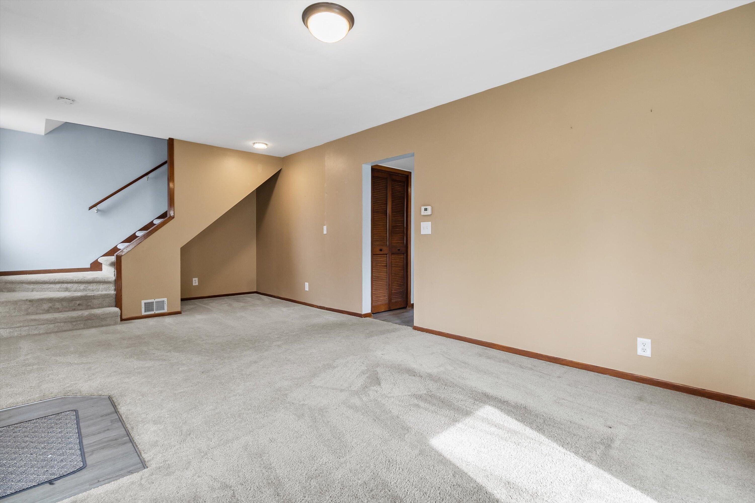 162 North 74th Street Milwaukee, WI 53213 - Photo 4 of 31 02-E6A6418