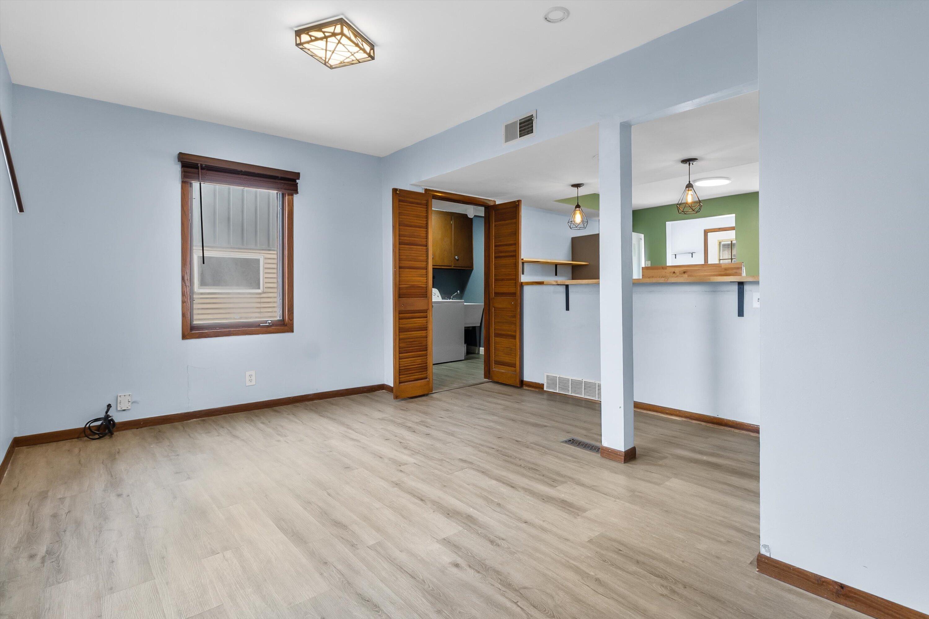 162 North 74th Street Milwaukee, WI 53213 - Photo 8 of 31 08-E6A6445